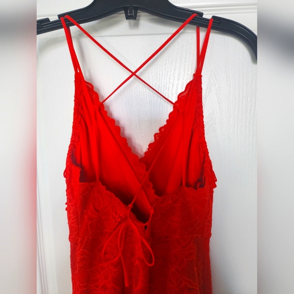 Crimson Coloured Backless Guess Dress - Picture 2 of 4